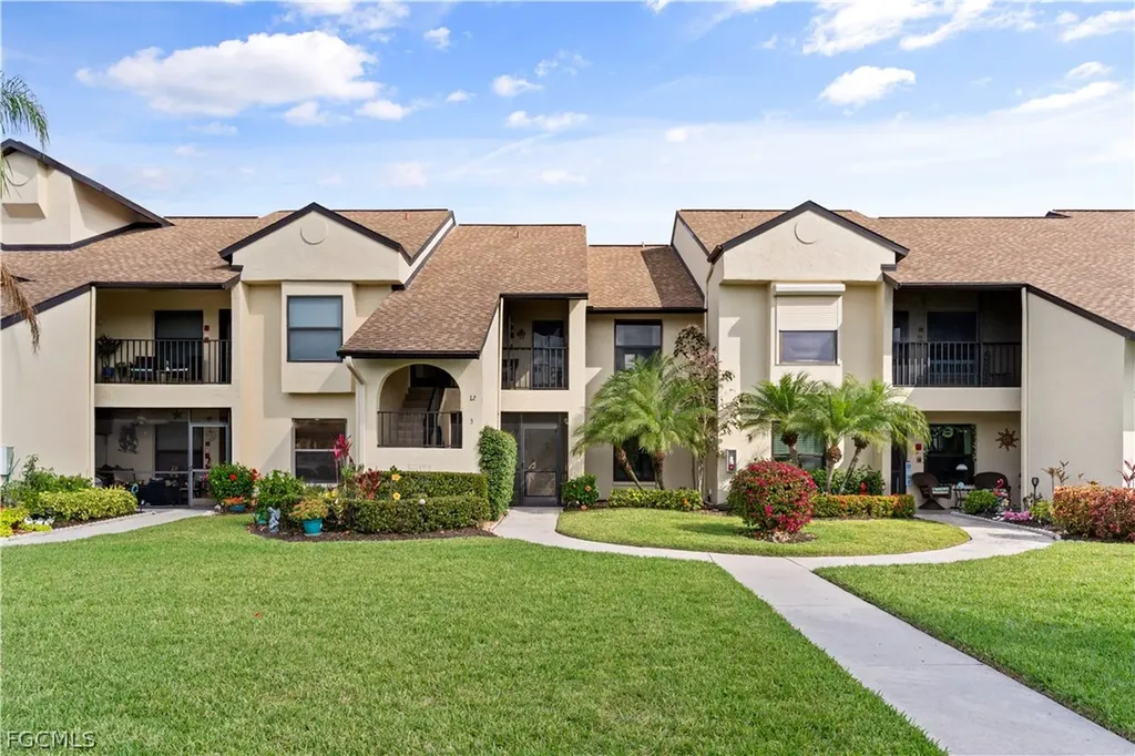 8430 Charter Club Circle Fort Myers FL 33919