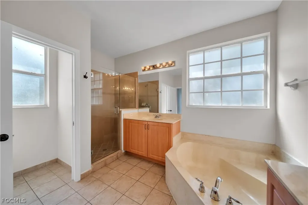 7020 Ambrosia Lane Naples FL 34119