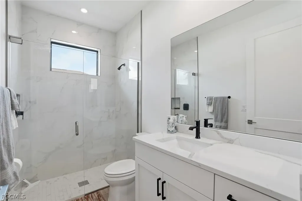 5216 SW 27th Place Cape Coral FL 33914