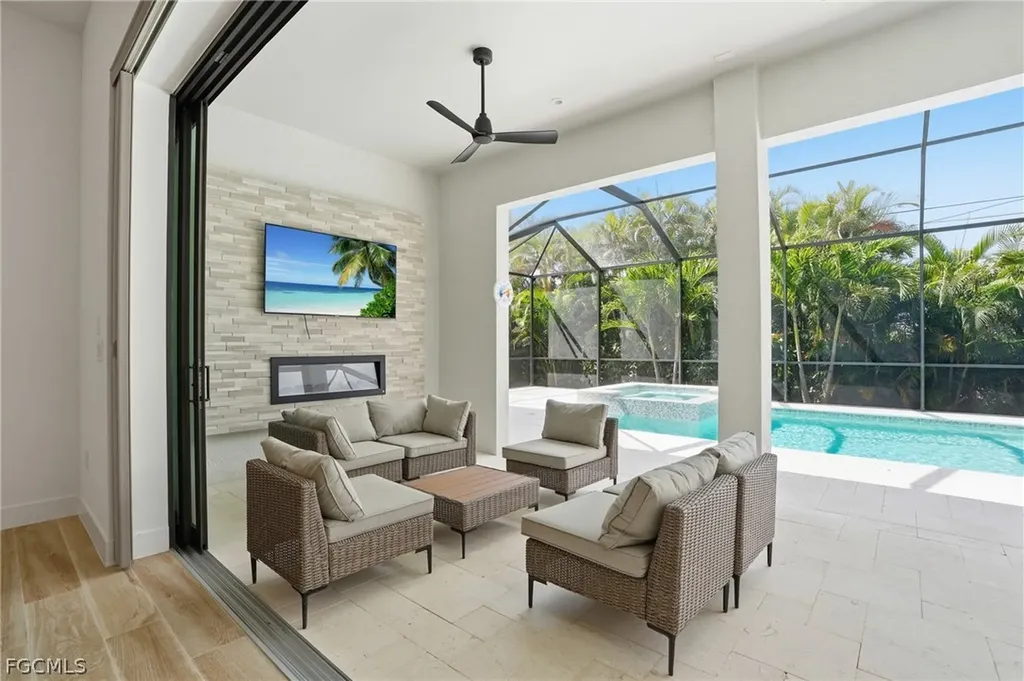 5216 SW 27th Place Cape Coral FL 33914