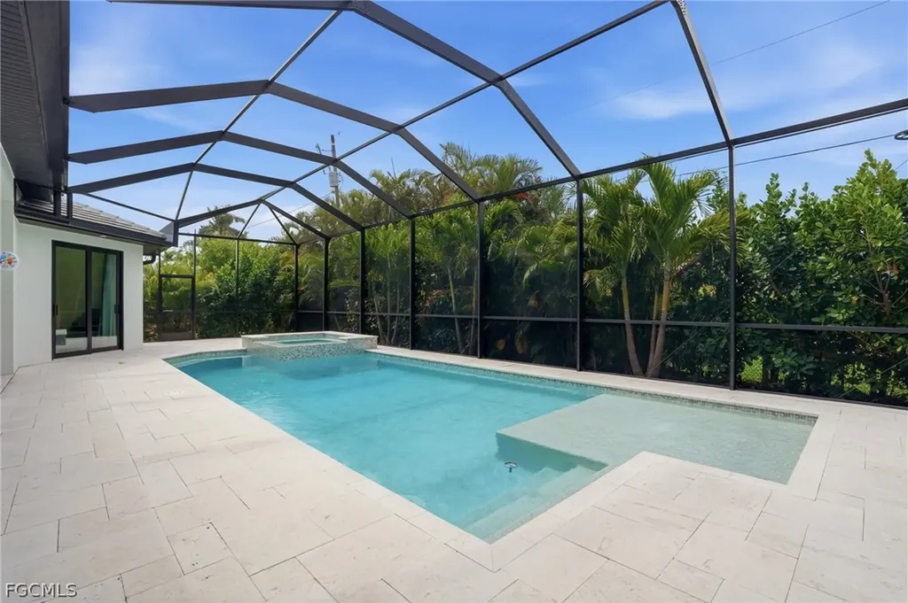 5216 SW 27th Place Cape Coral FL 33914