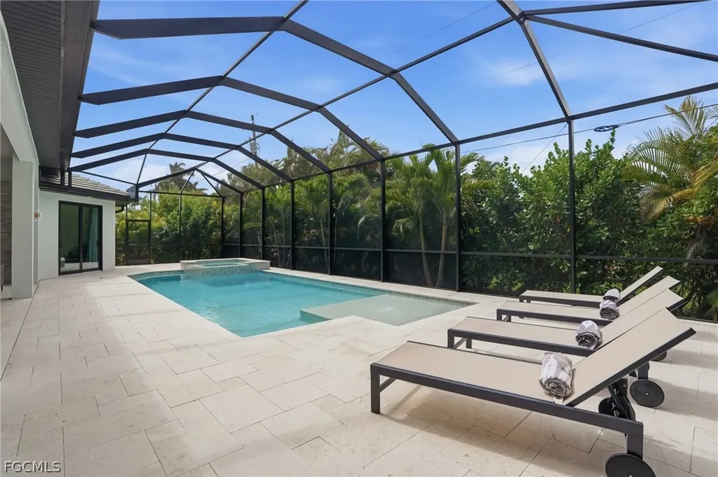 5216 SW 27th Place Cape Coral FL 33914