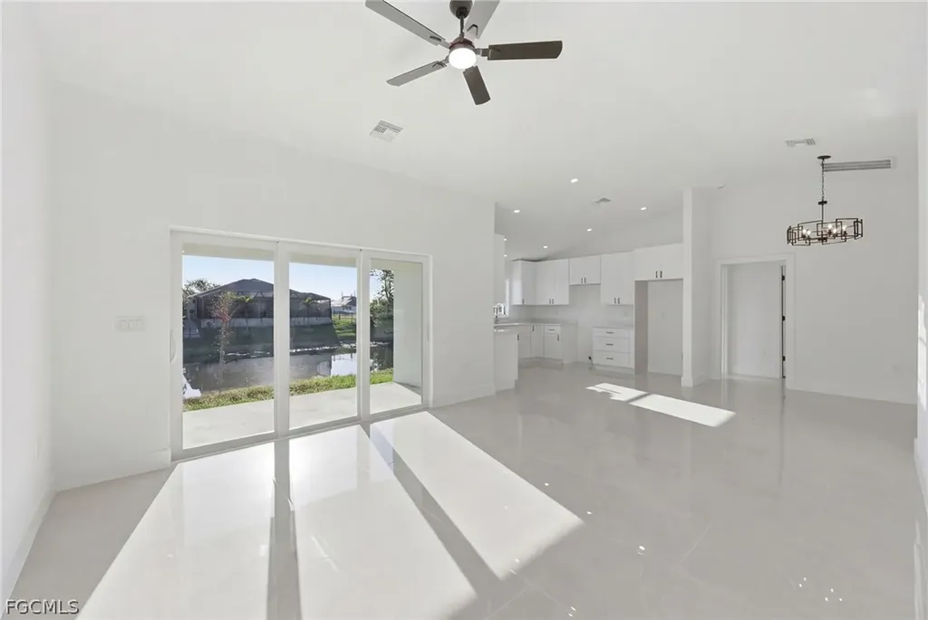 2105 NE 1st Avenue Cape Coral FL 33909