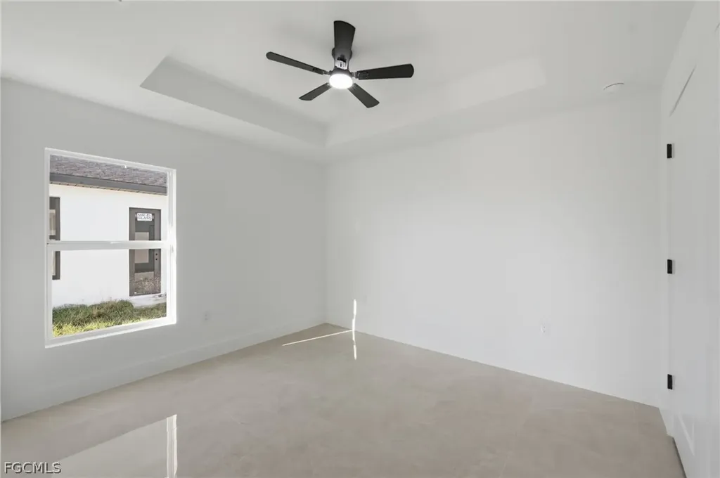 2105 NE 1st Avenue Cape Coral FL 33909