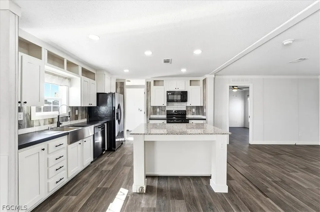 14712 Nantucket Road North Fort Myers FL 33917