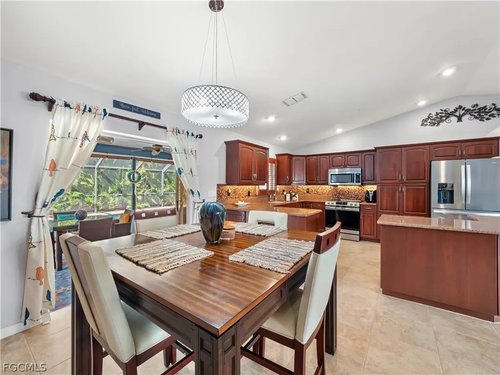 2138 SW 12th Place Cape Coral FL 33991