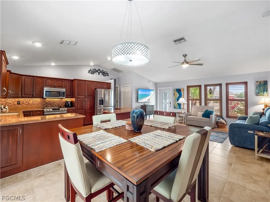 2138 SW 12th Place Cape Coral FL 33991