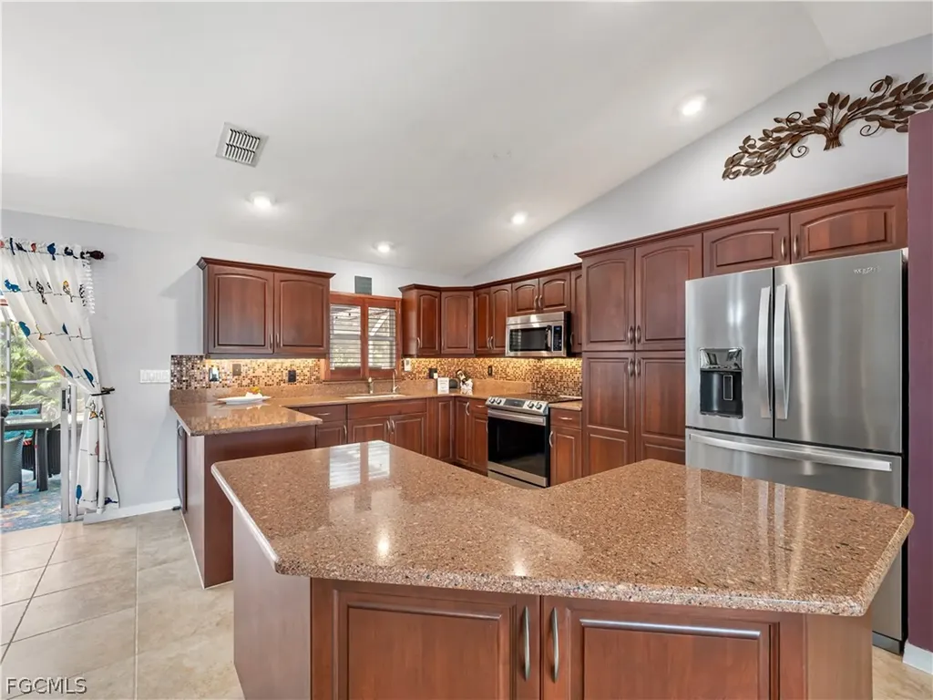 2138 SW 12th Place Cape Coral FL 33991