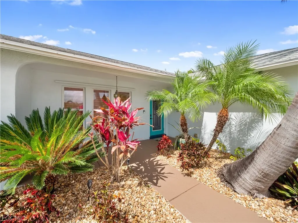 2138 SW 12th Place Cape Coral FL 33991