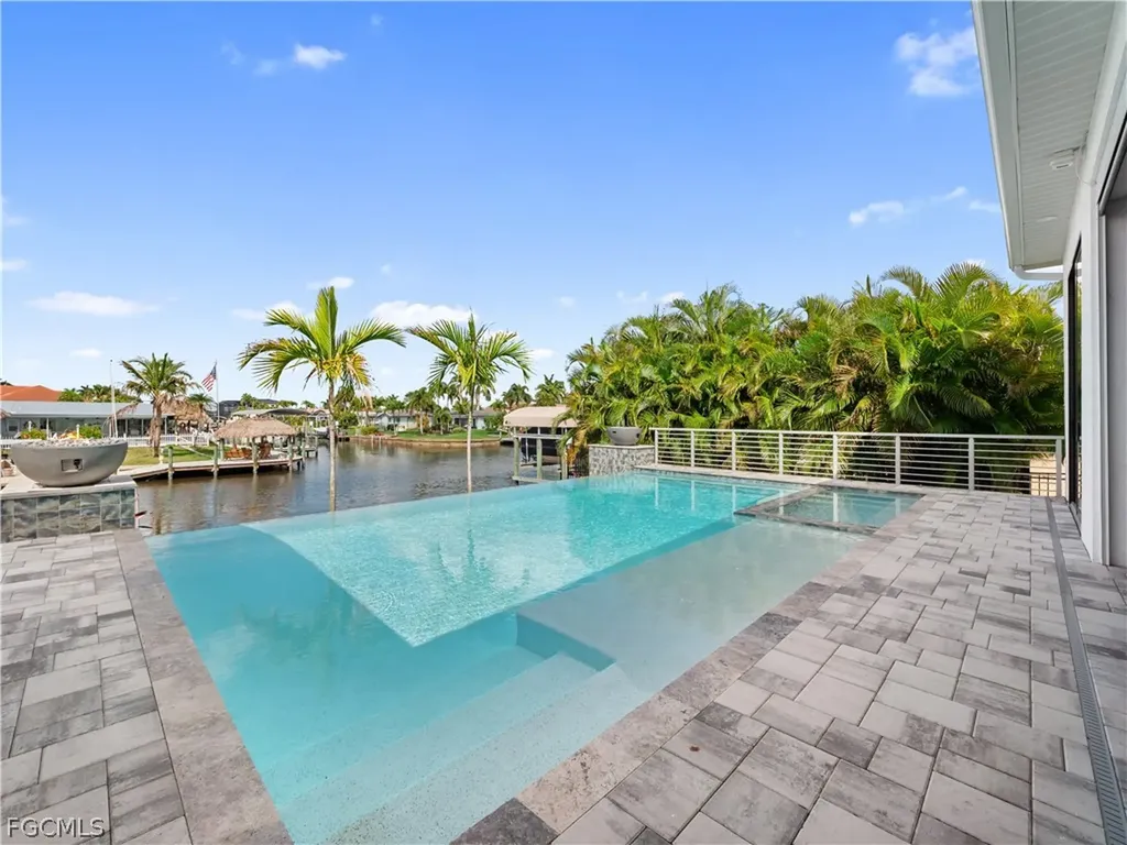 1021 Lucerne Avenue Cape Coral FL 33904