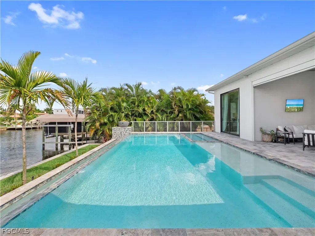 1021 Lucerne Avenue Cape Coral FL 33904