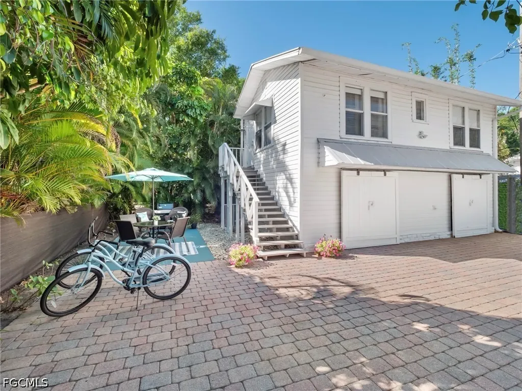 1310 Poinciana Avenue Fort Myers FL 33901