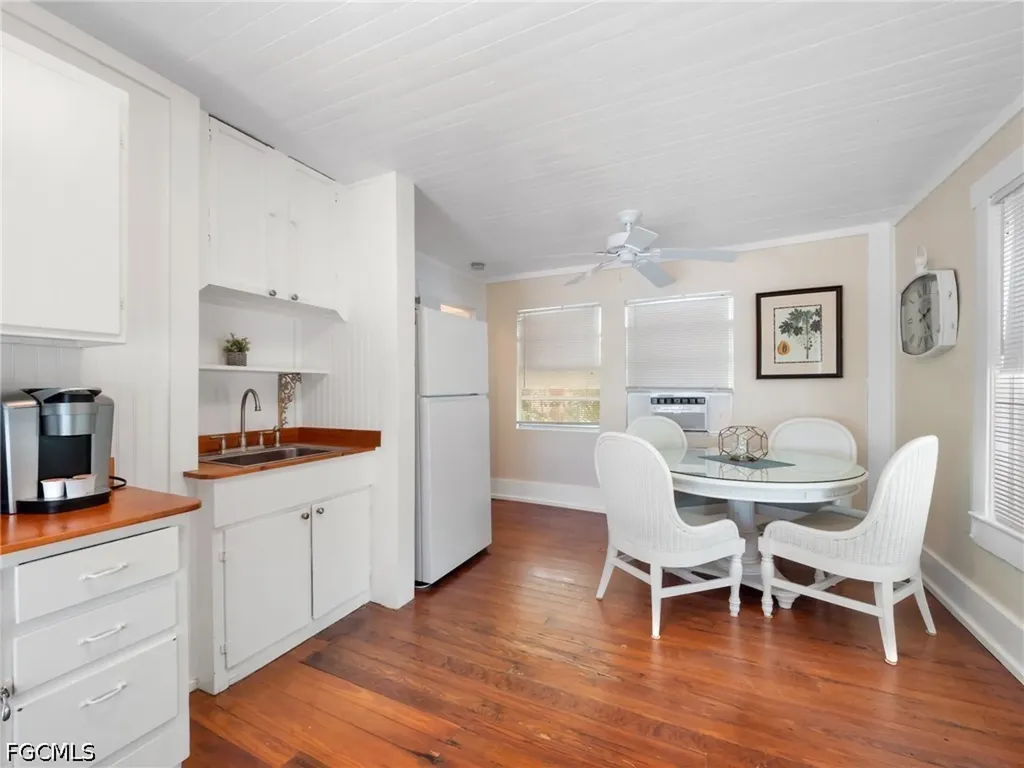1310 Poinciana Avenue Fort Myers FL 33901