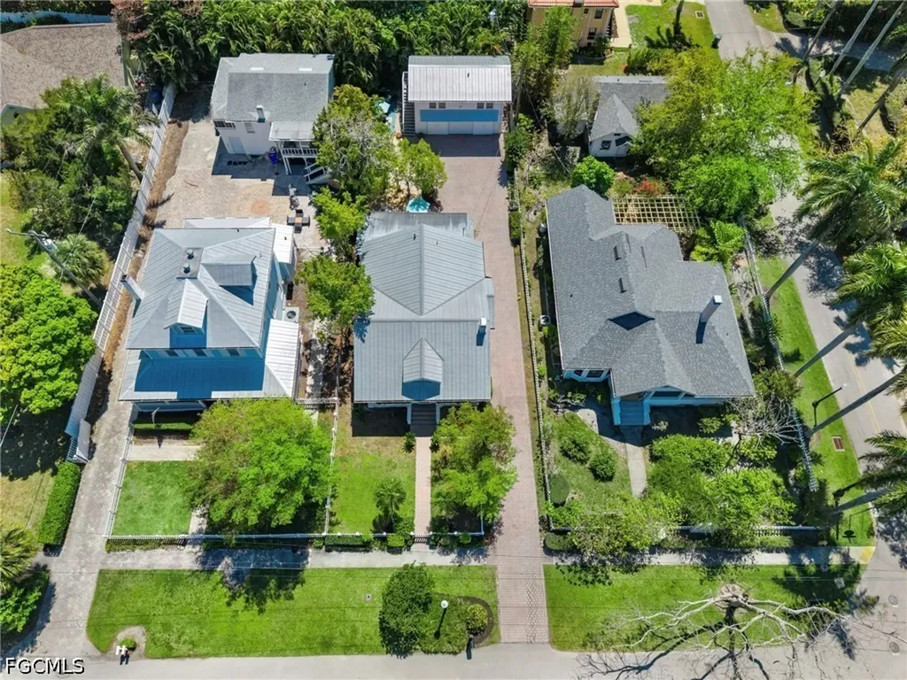 1310 Poinciana Avenue Fort Myers FL 33901