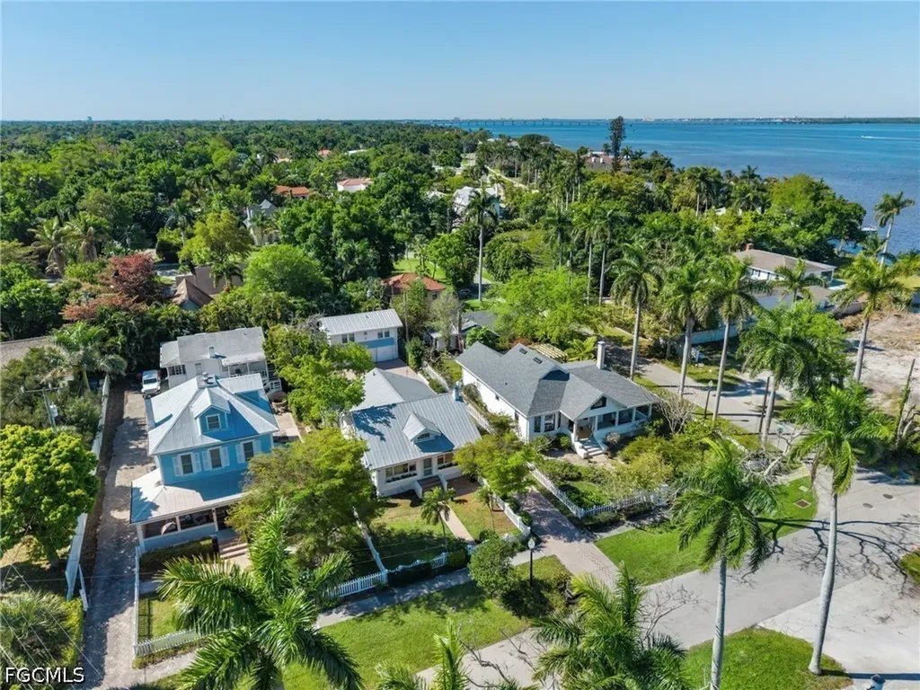 1310 Poinciana Avenue Fort Myers FL 33901