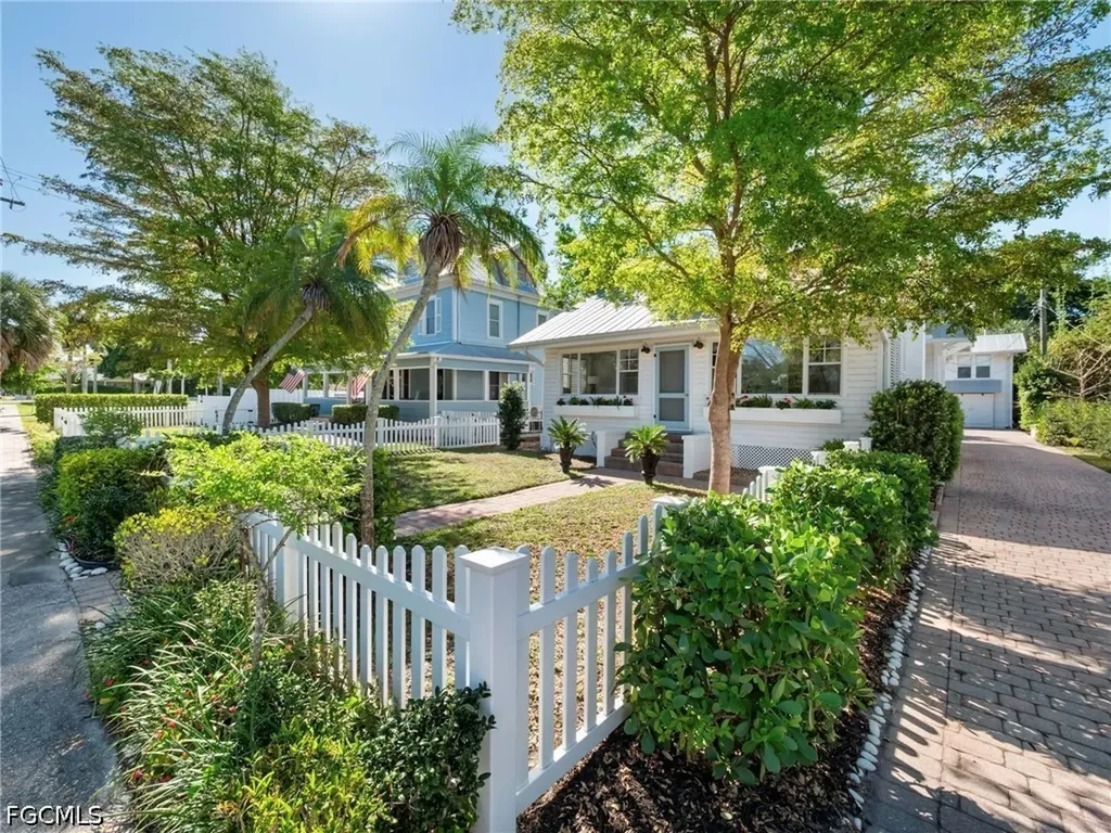 1310 Poinciana Avenue Fort Myers FL 33901
