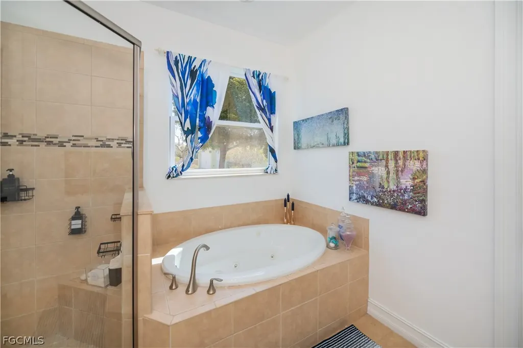 223 Destiny Circle Cape Coral FL 33990