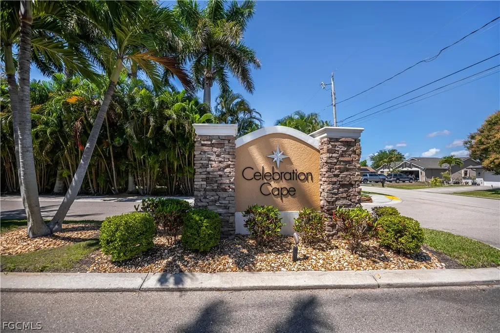 223 Destiny Circle Cape Coral FL 33990