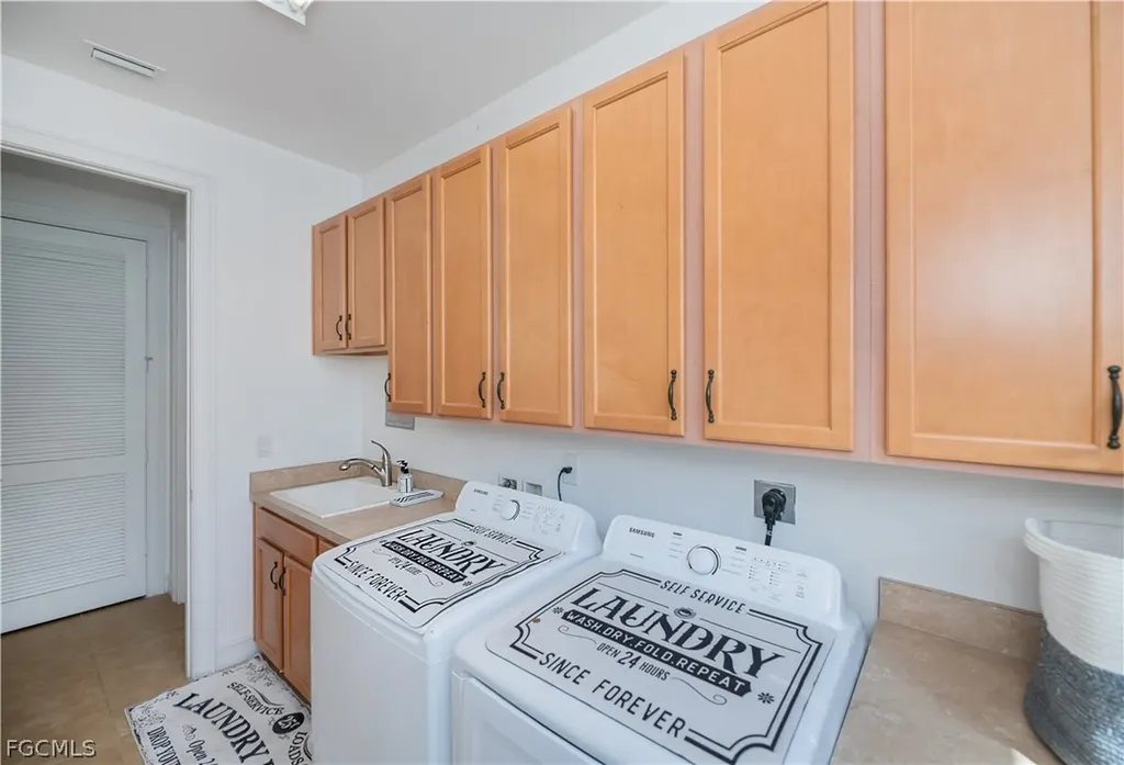 223 Destiny Circle Cape Coral FL 33990