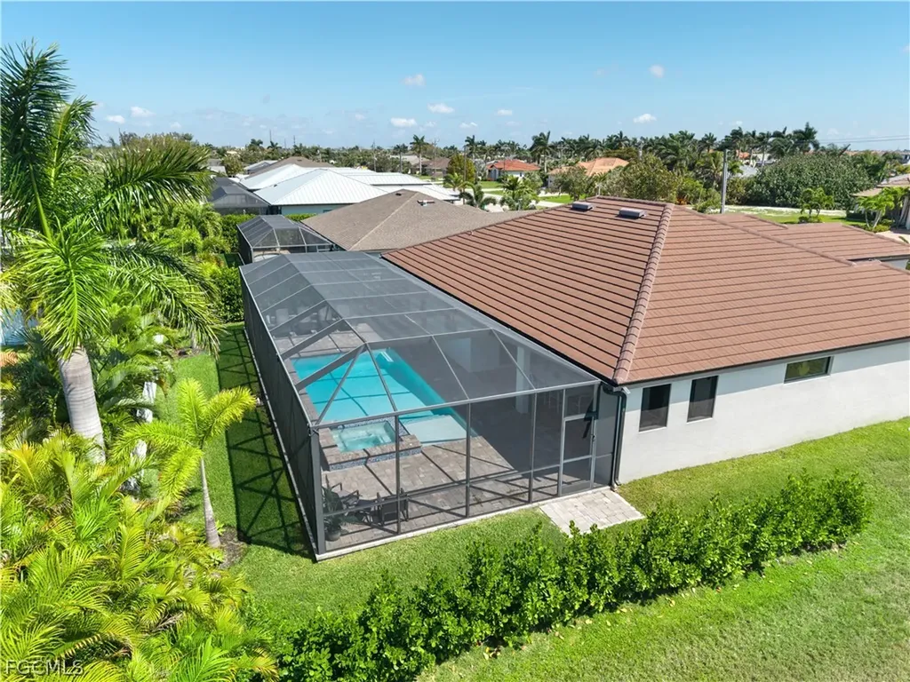 5002 Agualinda Boulevard Cape Coral FL 33914