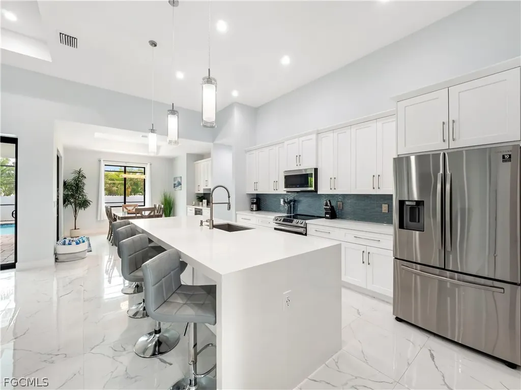 5002 Agualinda Boulevard Cape Coral FL 33914