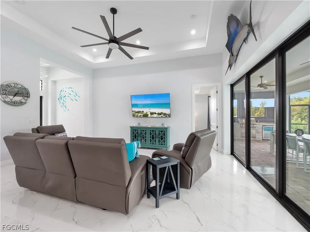 5002 Agualinda Boulevard Cape Coral FL 33914