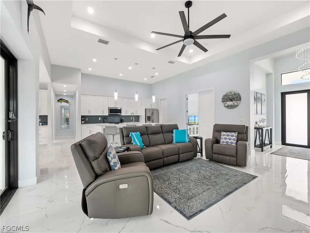5002 Agualinda Boulevard Cape Coral FL 33914