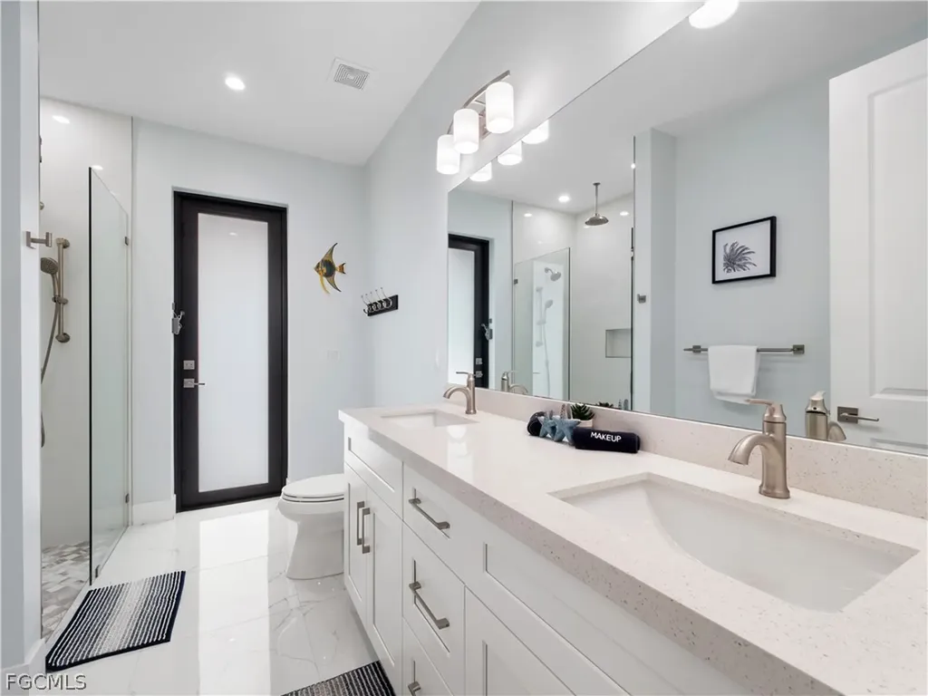 5002 Agualinda Boulevard Cape Coral FL 33914