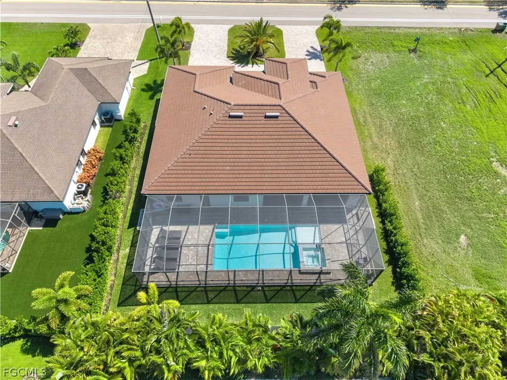 5002 Agualinda Boulevard Cape Coral FL 33914
