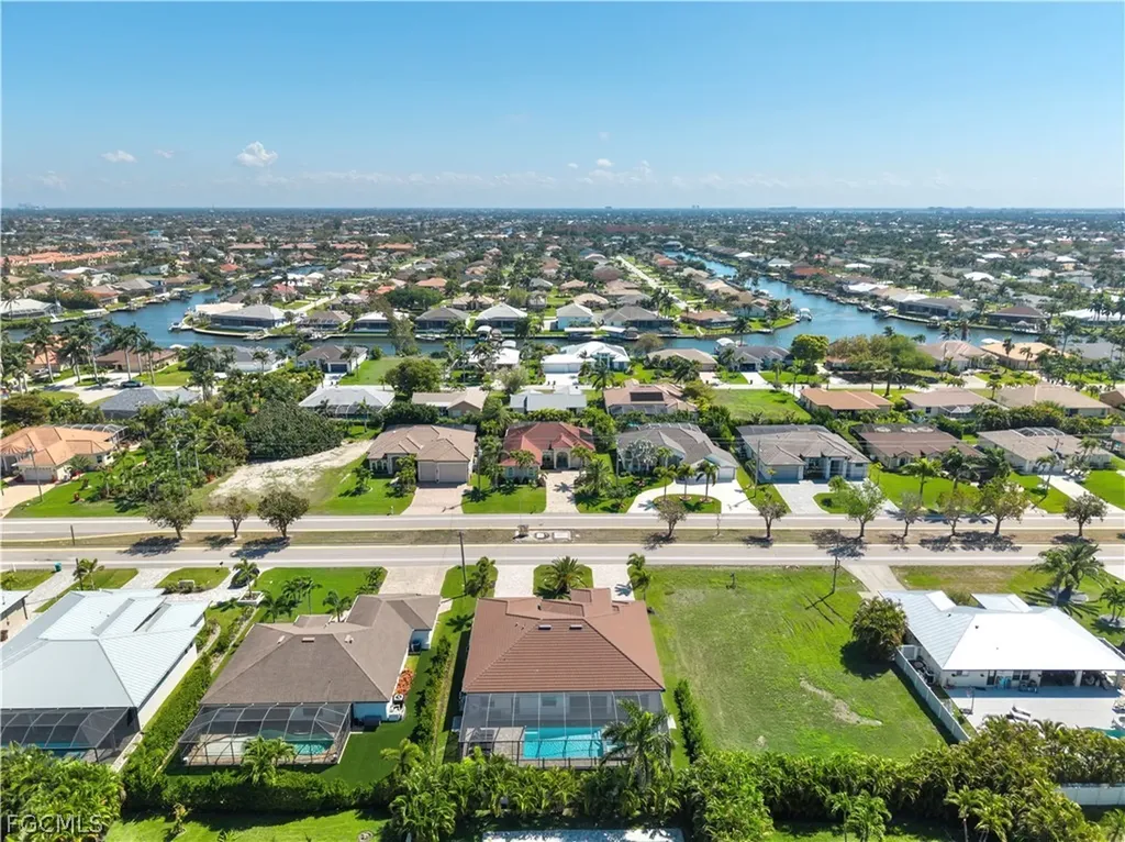 5002 Agualinda Boulevard Cape Coral FL 33914