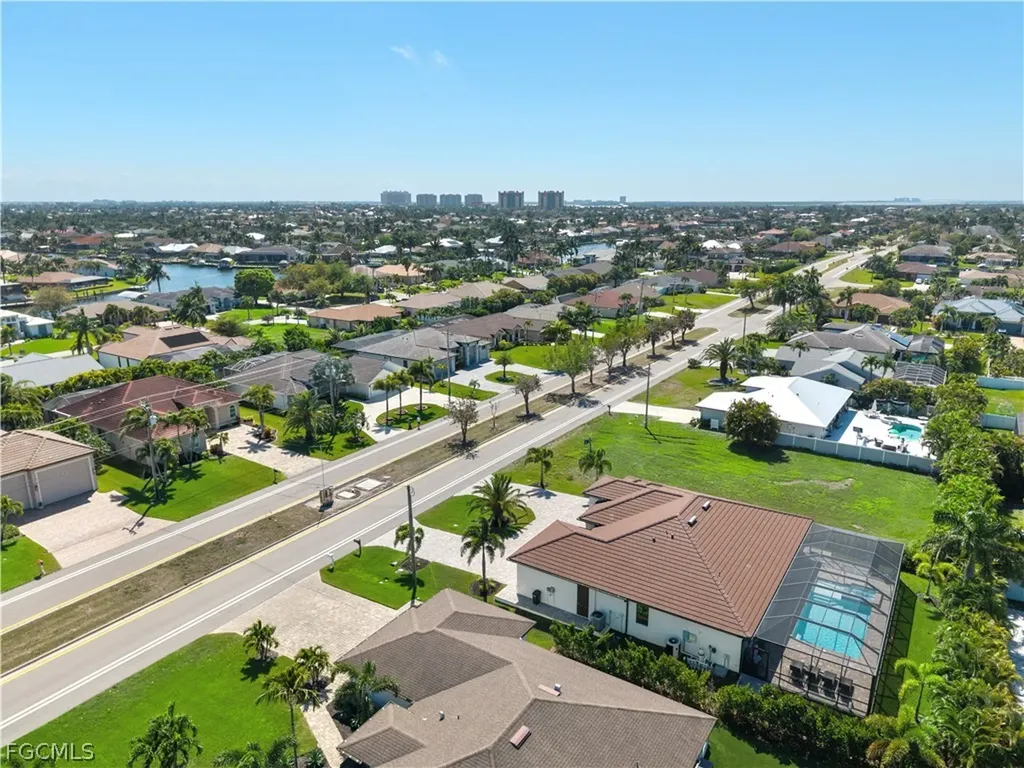 5002 Agualinda Boulevard Cape Coral FL 33914