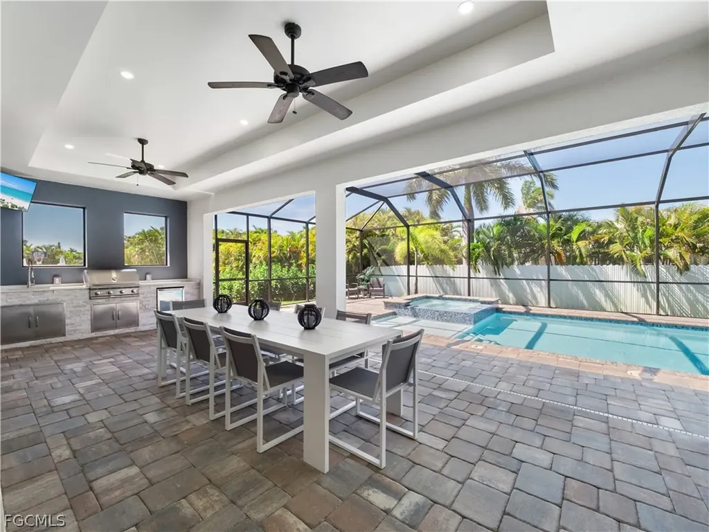 5002 Agualinda Boulevard Cape Coral FL 33914