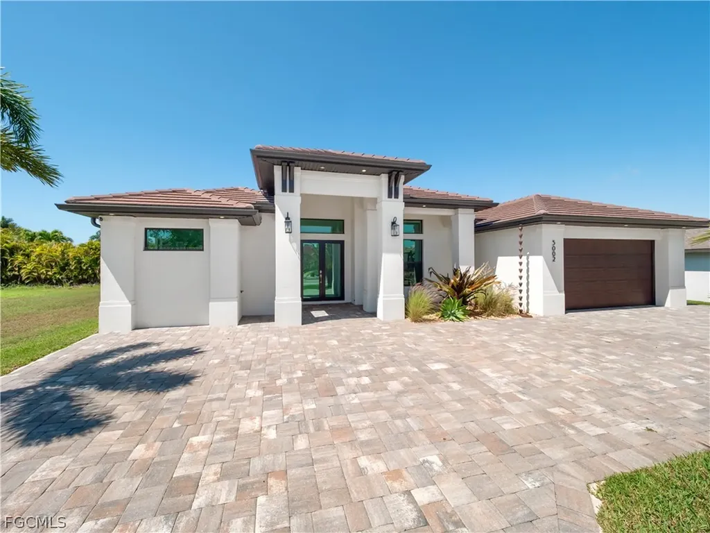 5002 Agualinda Boulevard Cape Coral FL 33914