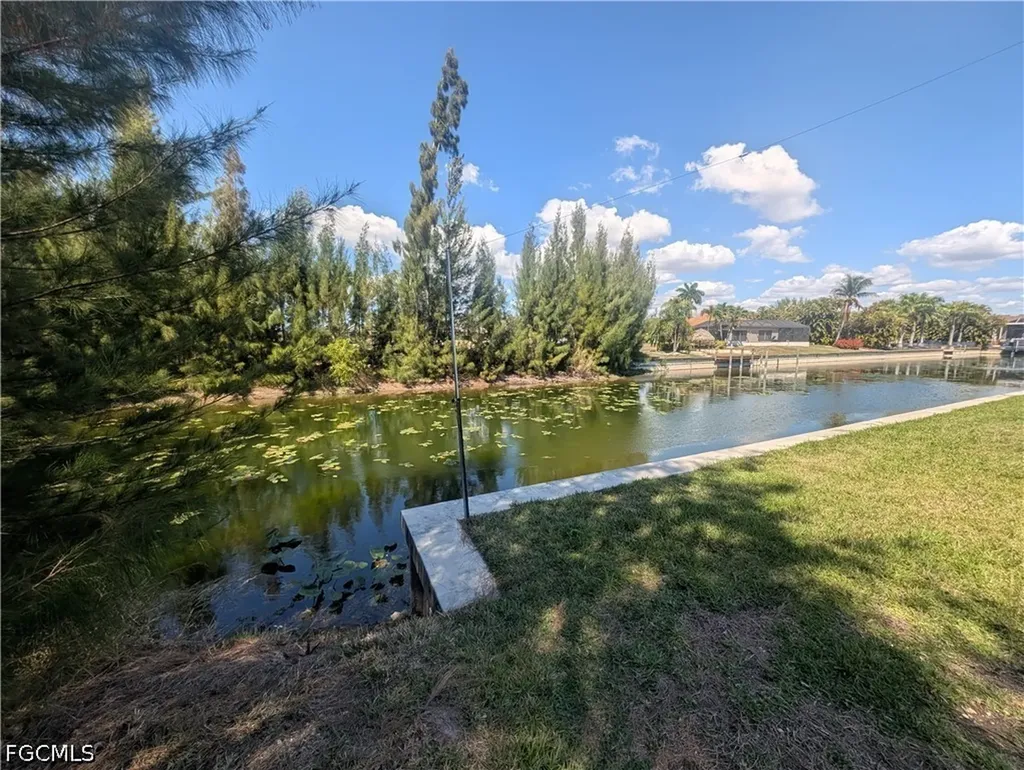 507 SW 7th Terrace Cape Coral FL 33991