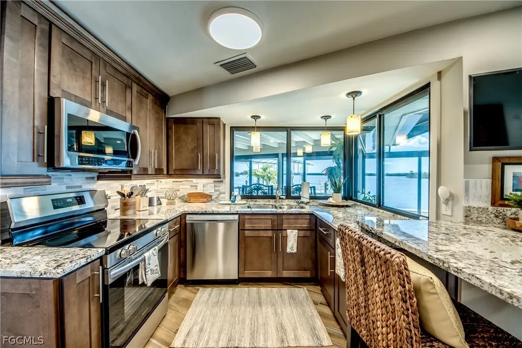 11599 Island Avenue Matlacha FL 33993