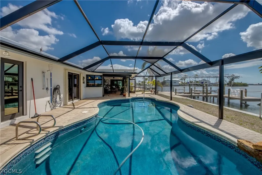 11599 Island Avenue Matlacha FL 33993