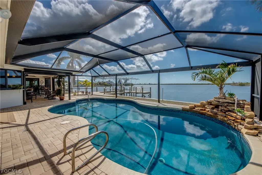 11599 Island Avenue Matlacha FL 33993