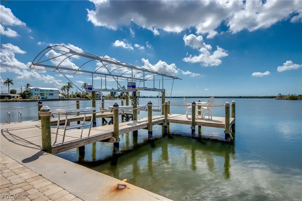11599 Island Avenue Matlacha FL 33993