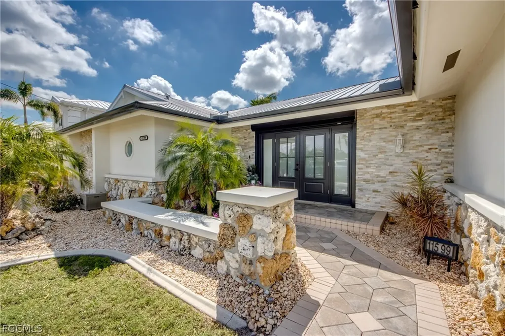 11599 Island Avenue Matlacha FL 33993