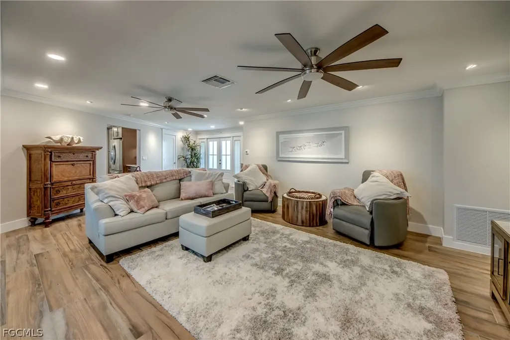 11599 Island Avenue Matlacha FL 33993
