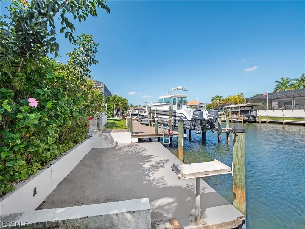 1513 SW 57th Street Cape Coral FL 33914
