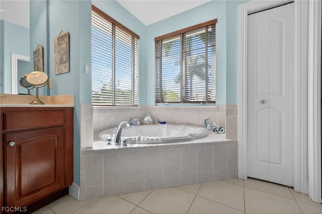 779 Pyrula Avenue Sanibel FL 33957