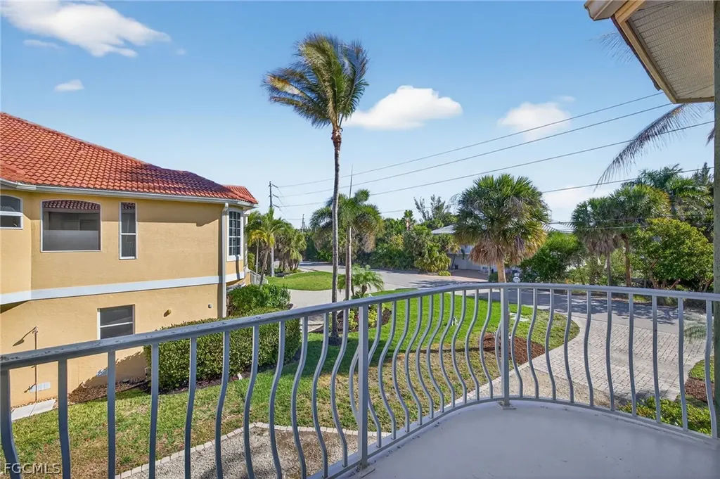 779 Pyrula Avenue Sanibel FL 33957