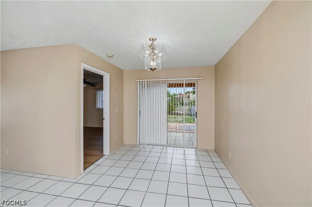 2620-2622 SE 16th Place Cape Coral FL 33904