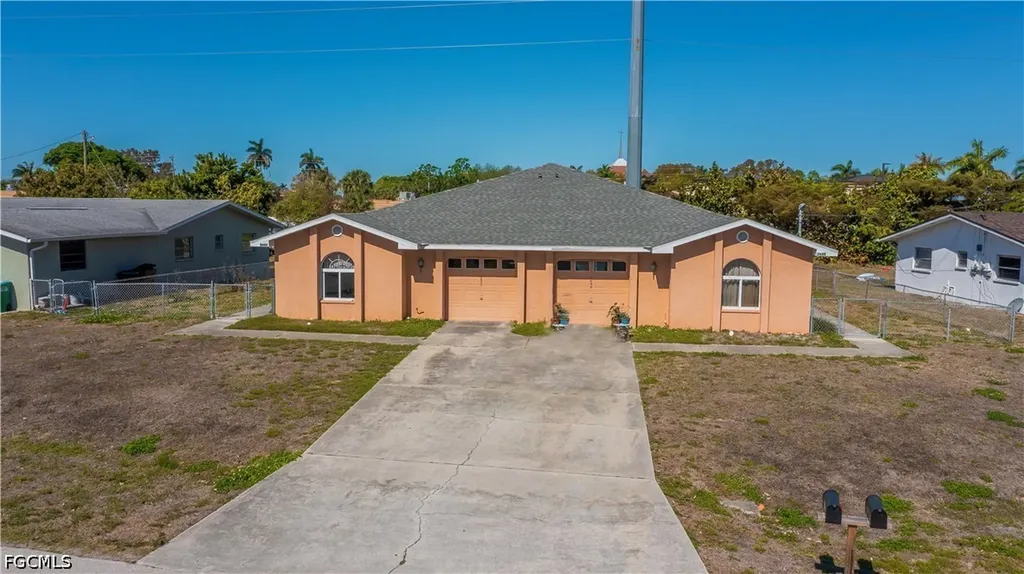 2620-2622 SE 16th Place Cape Coral FL 33904