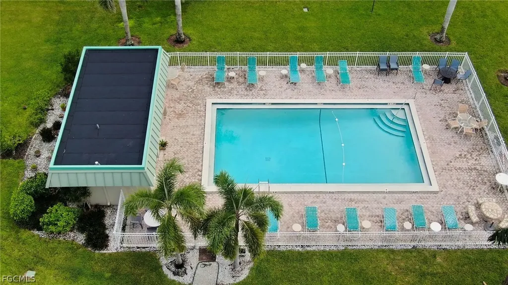 6725 Winkler Road Fort Myers FL 33919