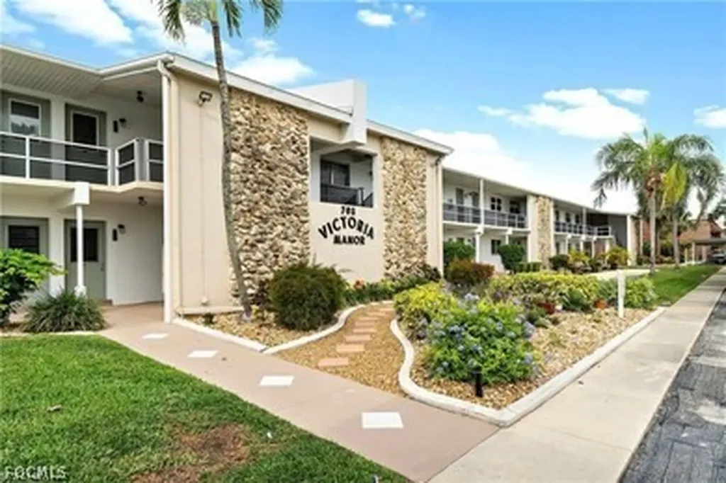 708 Victoria Drive Cape Coral FL 33904