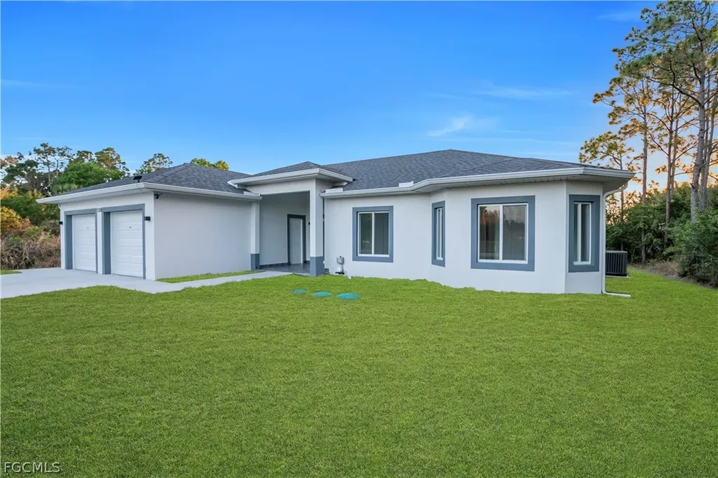 128 Bell Boulevard S Lehigh Acres FL 33974