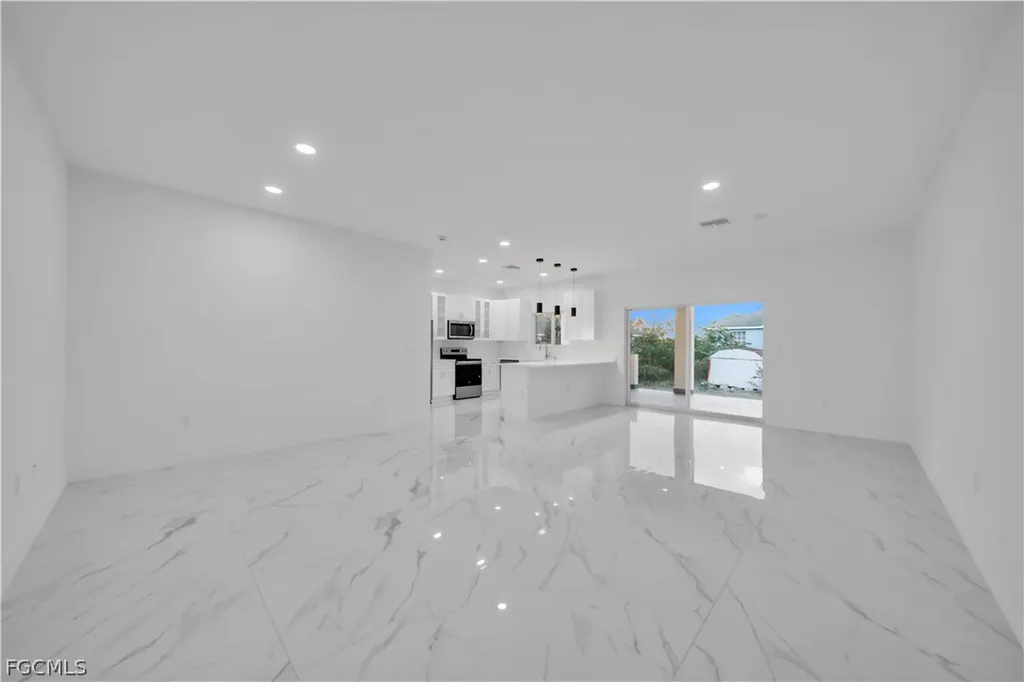 128 Bell Boulevard S Lehigh Acres FL 33974