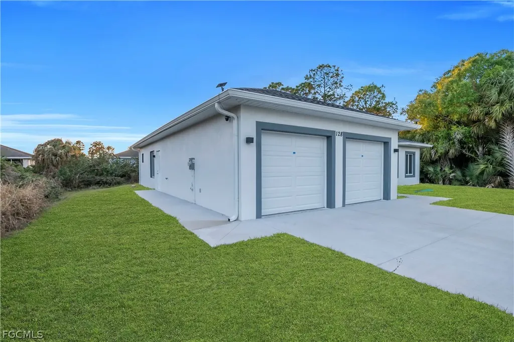 128 Bell Boulevard S Lehigh Acres FL 33974